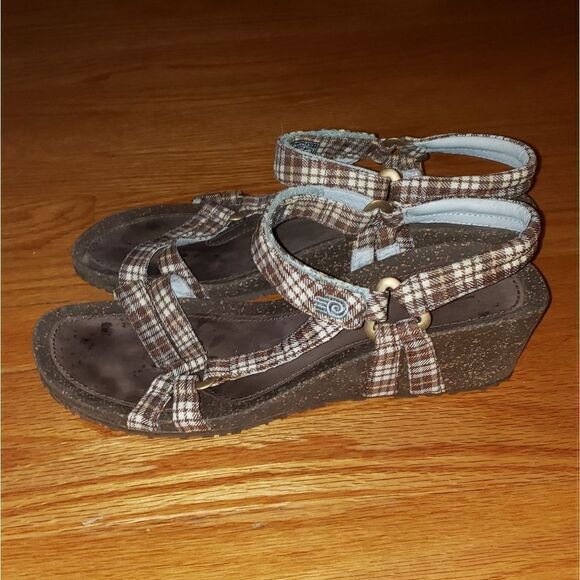 Teva Brown plaid wedge sandals - Picture 3 of 7